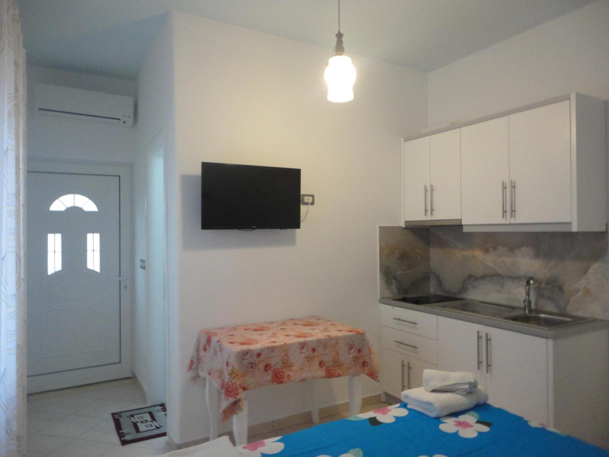 Oruci Apartments Ksamil Bagian luar foto